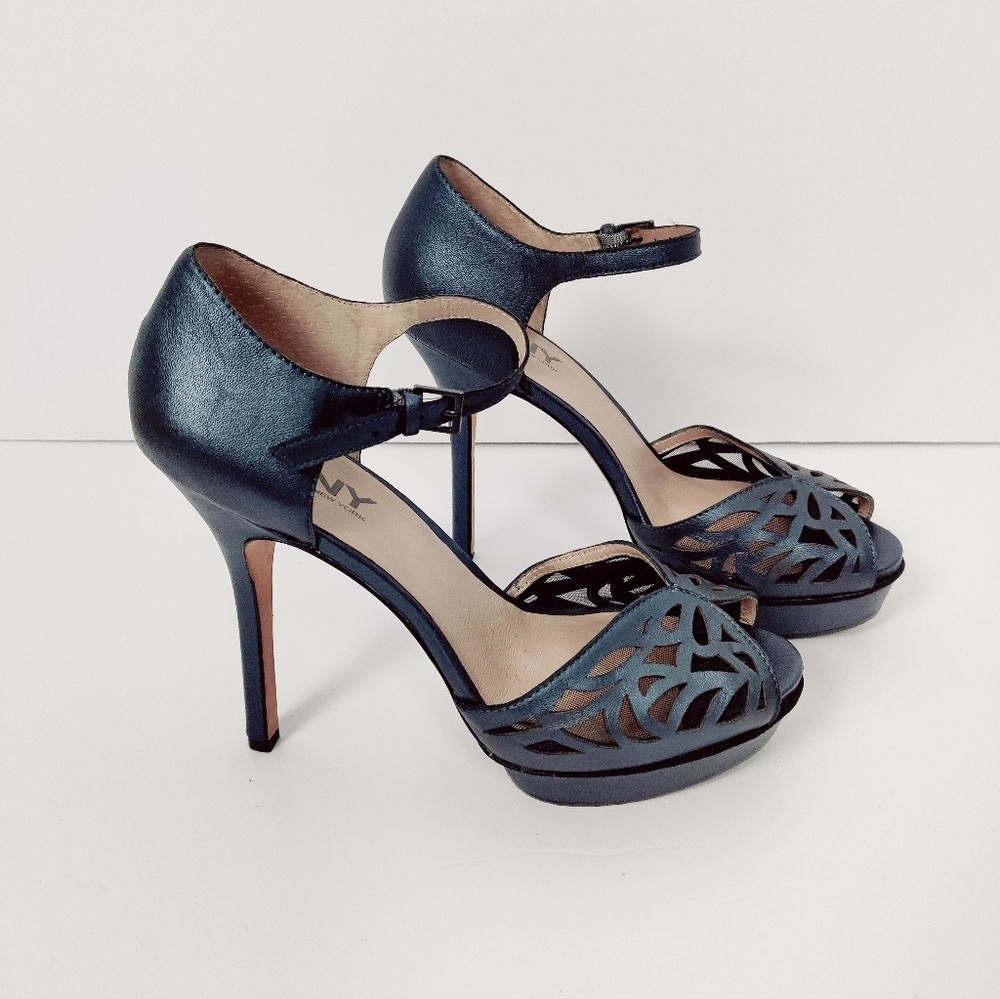 DKNY Women's Vintage Inspired High Heels Size 8.5 Dark Blue Feminine NEW - Picture 5 of 10